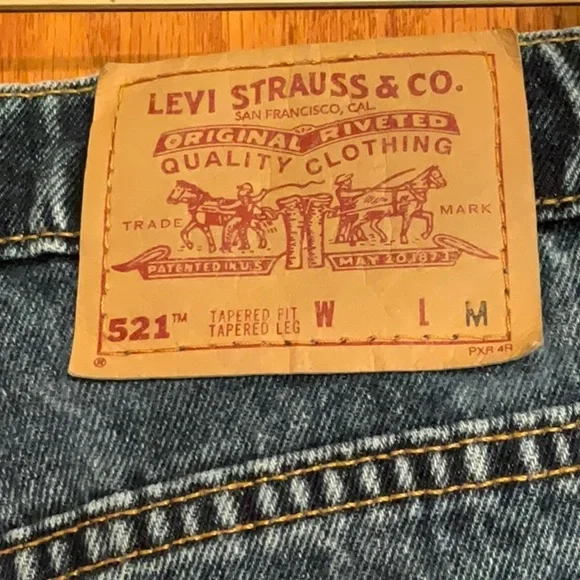 Levi’s 521 Dark Denim Jeans Tapered Fit Tapered Leg MADE IN USA - Picture 4 of 6